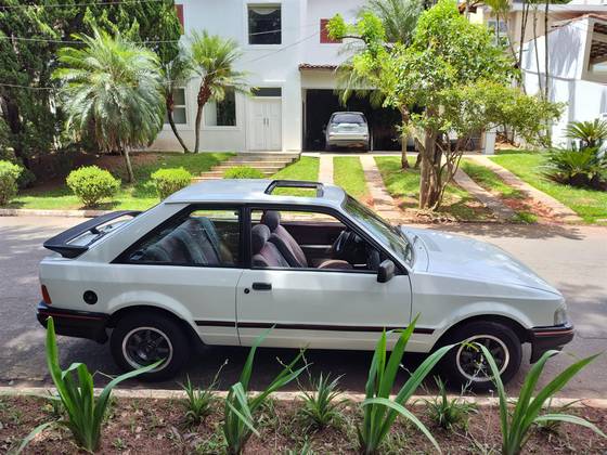 FORD ESCORT 1.6 XR3 8V ÁLCOOL 2P MANUAL